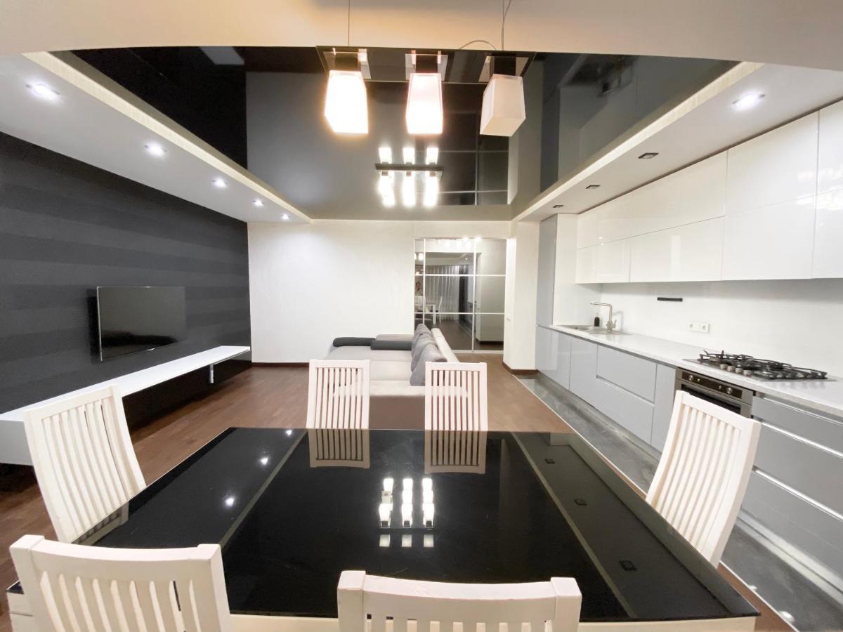 Luxury 2-Bedroom River View Dnepropetrovsk Exterior foto